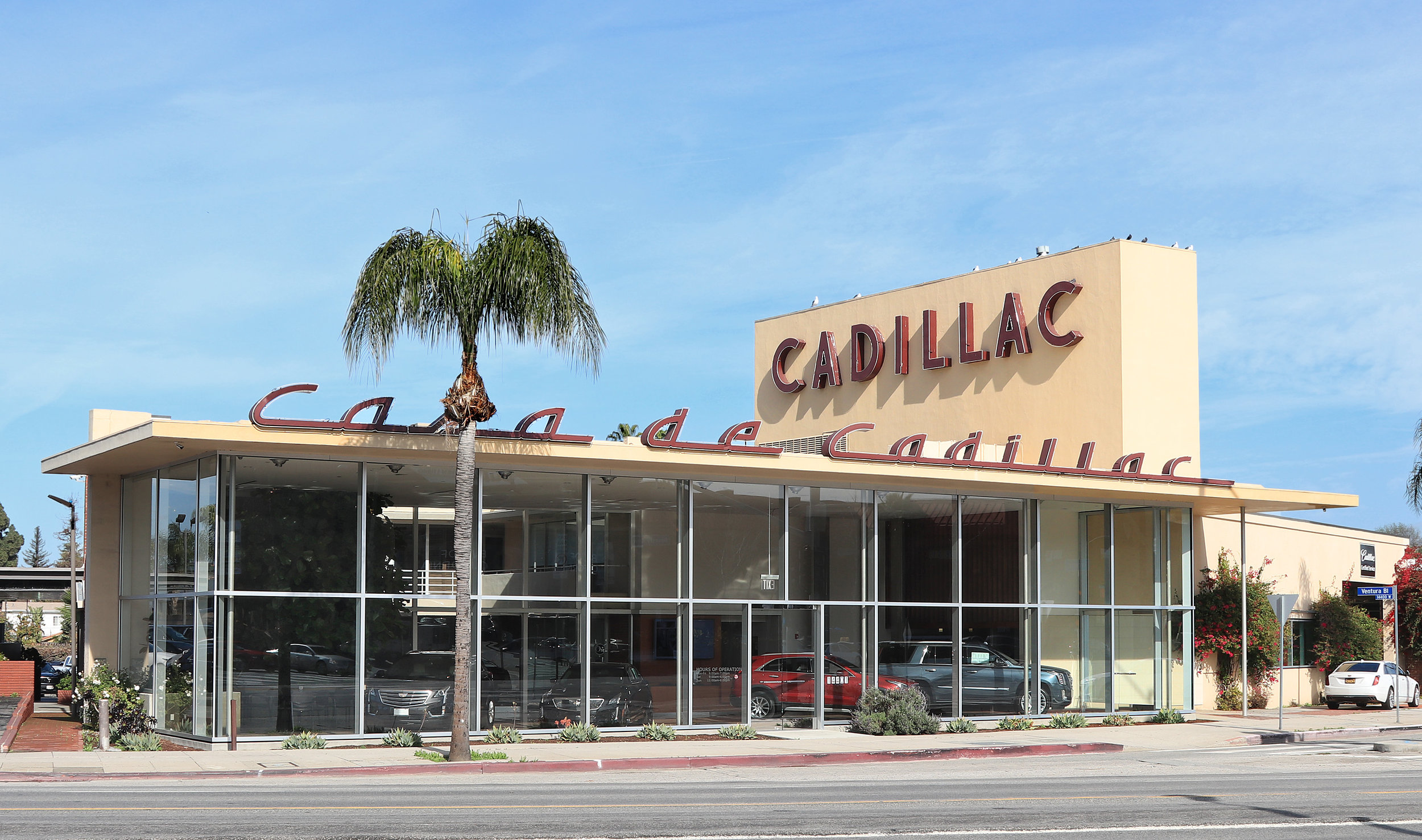 Casa De Cadillac dealership sherman oaks
